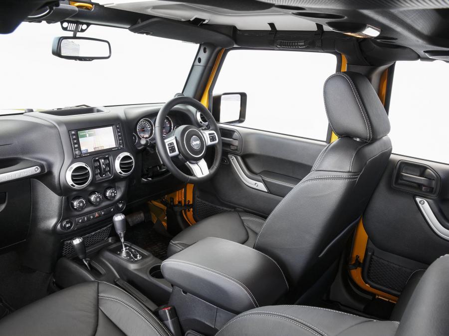  Jeep Wrangler Unlimited Rubicon X 2014 года  (AU) (фото 2 из 28)